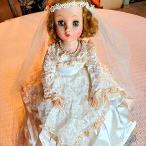 Vintage Original 1960's Madame Alexander Elise Bride Wedding Doll